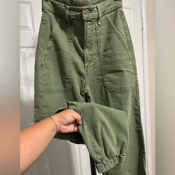 MOTHER The Wrapper Patch Springy Jeans in Army - Picture 9 of 10
